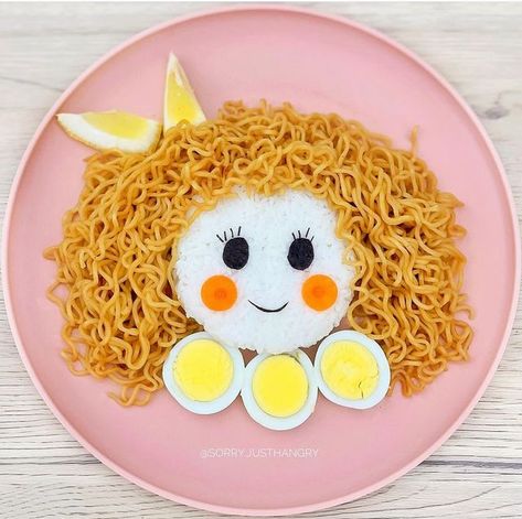 Panda Noodles, Kotak Bento, Disney Frozen Toys, Fancy Lunches, Bento Kids, Cute Bento Boxes, Dog Bread, Food Art For Kids, Cute Bento