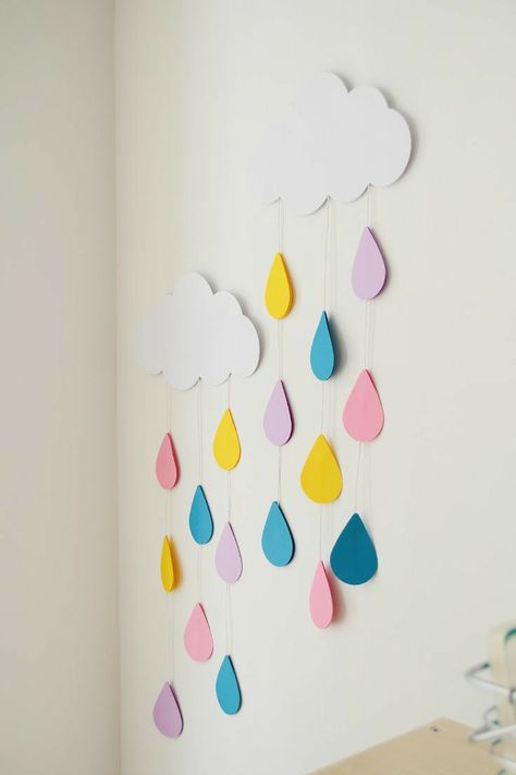 Raindrop Craft, Paper Wall Art Diy, Paper Room Decor, Paper Wall Decor, Easy Diy Room Decor, Wall Decor Crafts, Diy Paper Crafts Decoration, Diy Crafts Hacks, Diy Crafts For Home Decor