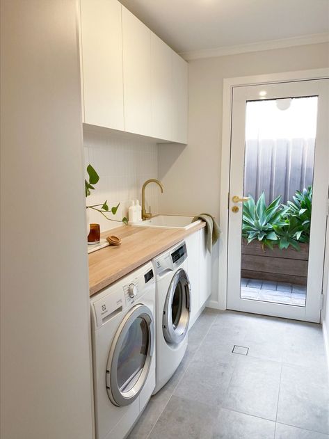 Laundry Bathroom Combo Layout, Laundry Bathroom Combo, Ikea Laundry, Ikea Laundry Room, Laundry Makeover, Pantry Laundry Room, Modern Laundry, Pantry Laundry, Dream Laundry Room