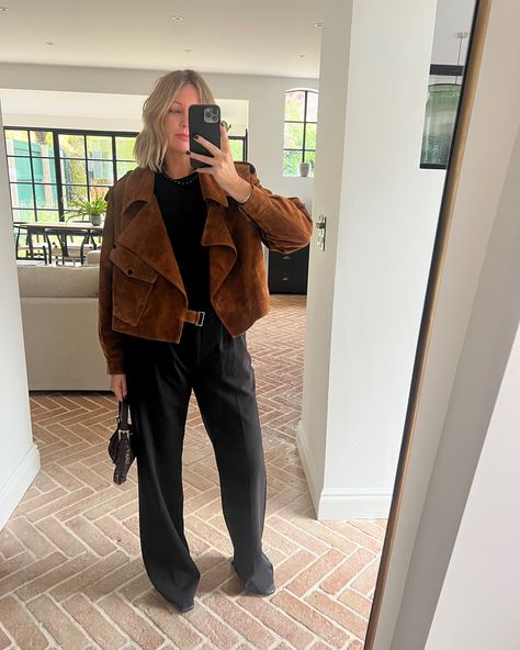 Brown Oversized Suede Jacket curated on LTK Suede Jacket Outfit Women, Suede Brown Jacket Outfit, Chocolate Brown Jacket Outfit, Suede Jackets For Women, Suede Outfit Women, Dark Brown Suede Jacket Outfit, Brown Jacket Outfit Woman, Suede Brown Jacket, Tan Suede Jacket Outfit