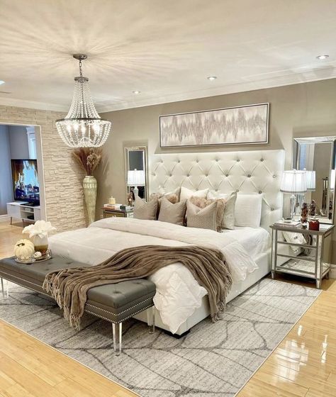 Glam Bedroom Decor Luxury Classy Modern, Gray White And Gold Bathroom, Hollywood Glam Bedroom Ideas, Bedroom Ideas Modern Elegant, Classy Modern Bedroom, Master Bedrooms Decor Elegant, Master Bedrooms Romantic, Elegant Guest Bedroom Ideas, Elegant Master Bedrooms Decor Modern