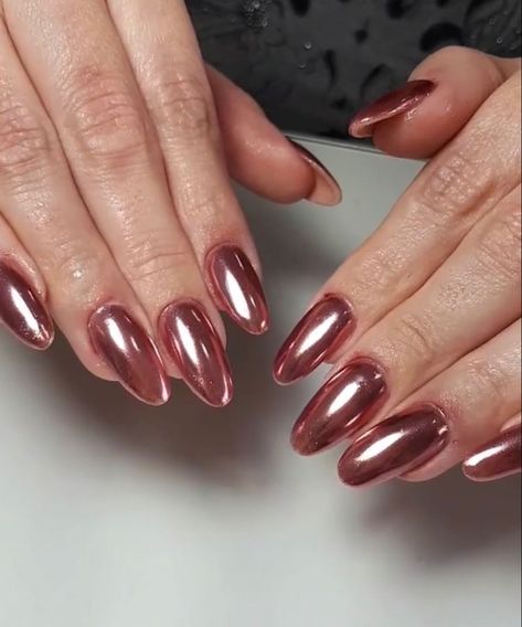 Gold Nails French, Copper Nails Designs, Rose Gold Nails Acrylic, Rose Gold Nails Design, Gold Chrome Nails, Copper Nails, Pink Chrome Nails, Maroon Nails, Chrome Nails Designs