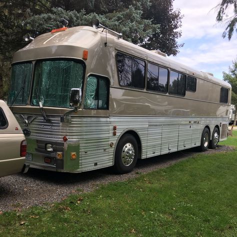 Click to learn more. Old Buses For Sale, Tour Buses For Sale, Buses For Sale, Motor Homes, Bus Conversion, Painting Art Projects, Buses, Motorhome, Painting Art