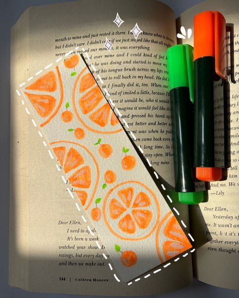 Fruitmark 🧡🍊✨🫧 Diy bookmark, art, bookmark love, painting, easy bookmark, drawing, reels, trending, art account #explore #reel #explorepage #trending #art #painting #bookmarkpainting #diybookmark #createwithfabercastell Painted Bookmarks Ideas Easy, Easy Bookmark Drawings, Easy Bookmark Designs, Bookmark Designs Drawing, Paper Craft Bookmarks, Love Painting Easy, Bookmark Design Art, Diy Bookmarks Easy, Book Mark Art