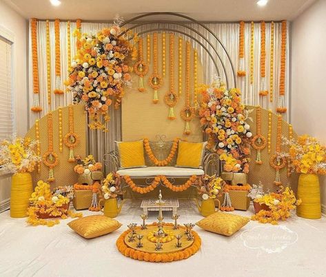 Mehndi Decoration Ideas, Haldi Decoration Ideas, Haldi Ceremony Decorations, Mehendi Decor Ideas, Simple Stage Decorations, Wedding Setup, Wedding Background Decoration, Wedding Entrance Decor, Personalized Wedding Decor