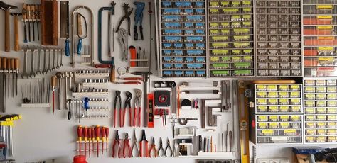 My Granddad's Tool Collection In His Shed Tool Shop Organization, Roof Storage, Craft Cabinet, Bookshelf Organization, Organization Skills, Clean Space, Dream Barn, Tool Shop, Shop Organization