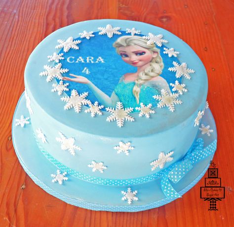 Frozen cake - Elsa - cake by EllasCakesAndSugarArt Easy Elsa Cake, Birthday Cake Elsa Frozen, Birthday Cakes For 4 Year Girl, Simple Frozen Cake, Elsa Cake Ideas, Elsa Cake Design, Elsa Theme Cake, Frozen Cake Birthday, Easy Frozen Cake