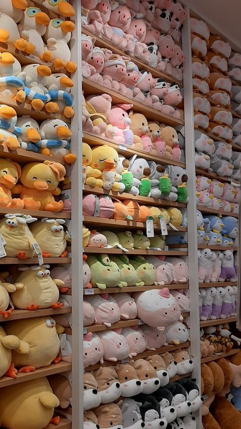 Cute Miniso Stuff, Stuff Toys Aesthetic, Miniso Store Aesthetic, Miniso Plush, Miniso Plushies, Miniso Store, Plushies Aesthetic, Miniso Products, Plushie Collection