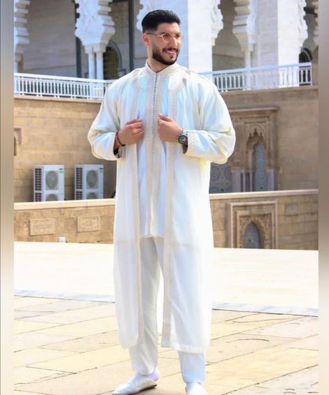 Nikah Outfit Men, Islamic Outfits Men, Moroccan Men, Men Suit Wedding, Nikkah Outfit, Outfit Muslim, Nikah Outfit, Moroccan Bride, Men's Wedding Outfit