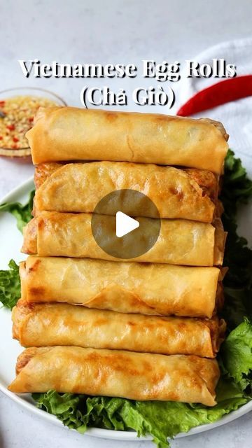 South West Egg Rolls Recipe, Different Types Of Spring Rolls, Vermicelli Spring Rolls, Egg Roll Videos, Authentic Vietnamese Spring Rolls, Egg Rolls With Rice Noodles, How To Fold Spring Rolls, Breakfast Spring Rolls, Vietnamese Egg Roll Recipe