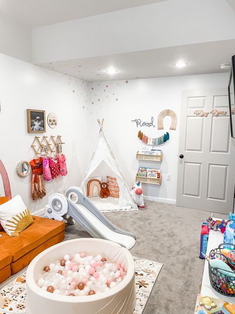 Boho Babe Cave, Cool Playroom Ideas Luxe, Playroom For One Year Old, Basement Family Room Playroom, Colorful Boho Playroom, Modern Boho Playroom, Boho Playroom Decor, Affordable Playroom Ideas, Girl Playroom Decor