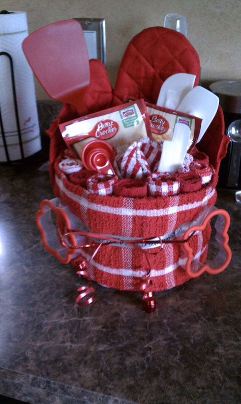 Dollar Tree Gift Baskets Baking Set Diy Wine Gift Baskets, Wine Gifts Diy, Dollar Tree Gifts, Auction Baskets, Raffle Basket, Raffle Baskets, Wine Gift Baskets, Diy Gift Baskets, Navidad Diy