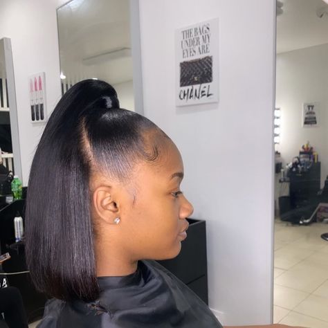 Half up half down Bob cut 🦋 . . . #naturalhairstyles #sewin #fullheadsewin #whatlace #fulllacewig #lacefrontal #lacefrontalinstall… Half Up Half Down Bob, Half Up Half Down Short Hair, Bday Hair, Future Hairstyles, Black Ponytail, Tan Skin Blonde Hair, Friends Women, Minimalist Hair, Everyday Glam