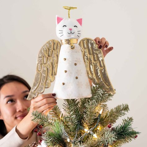 Ornaments Archives - iHeartCats.com Diy Tree Topper, Christmas Miracle, Jackson Galaxy, Cat Christmas Tree, Needle Felted Christmas, Cat Christmas Ornaments, Attention Seeking, Angel Cat, Pink Christmas Tree