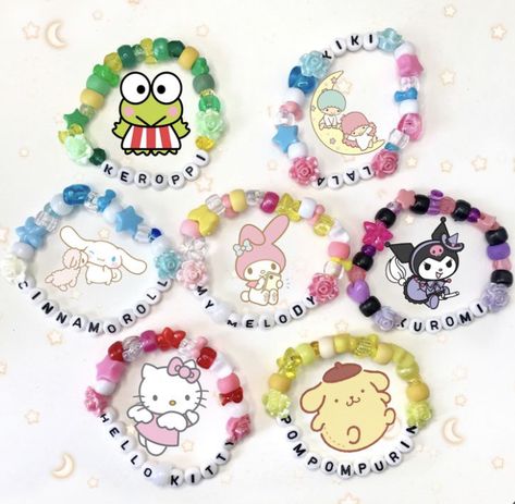 Friendship Bracelets 3 People, Group Bracelets Ideas, Bracelet Ideas For Best Friends, Candy Bracelet Ideas, Bff Bracelet Ideas, Character Kandi, Bracelets Hello Kitty, Matching Bracelet Ideas, Sanrio Kandi