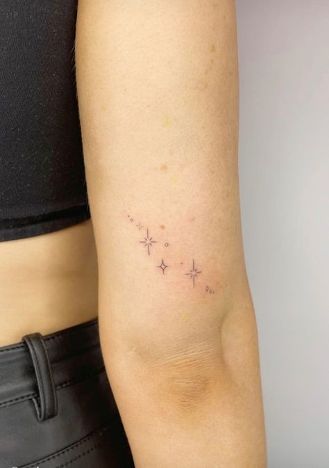 Sparkling Tattoo Ideas, Sparkles And Stars Tattoo, Sparkle Minimalist Tattoo, Sparkle And Stars Tattoo, Sparkle Tattoos For Women, Placement Ideas For Small Tattoos, Sparkles Tattoo Ideas, Sparkly Star Tattoo, Elegant Star Tattoo