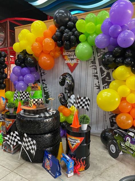 Monster Jam Backdrop Ideas, 2nd Birthday Monster Trucks, Monster Jam Party Centerpieces, Monster Truck Theme 3rd Birthday Party, Grave Digger Birthday Party Ideas, Monster Trucks Birthday Party Ideas, Monsters Truck Birthday Party Ideas, Monster Truck Birthday Balloons, Monster Jam Bday Party