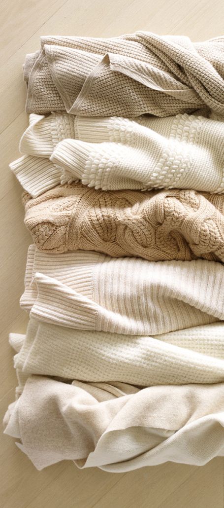 Cashmere Sweaters Pile Of Clothes Aesthetic, Neutral Clothes, Worship Night, 2015 Fashion Trends, Fall 2015 Style, Mood Images, 2015 Trends, Flat Lays, Shades Of Beige