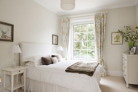 One of the guest rooms has been painted in Farrow & Ball's James White James White Farrow And Ball, Farrow And Ball James White, Bedroom Interior White, White Kitchen Paint, Bedroom Remodeling, Kids Bedroom Remodel, Guest Bedroom Remodel, White Wall Bedroom, Small Bedroom Remodel