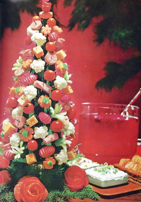 A Vintage Nerd, 1970s Christmas Dinner, Retro Food Inspiration, Vintage Christmas, Vintage Christmas Meals Retro Appetizers, Appetizer Tree, 70s Dinner Party, Vintage Christmas Recipes, 70s Food, 1970s Party, 1970s Christmas, Vintage Christmas Party, Farm Journal