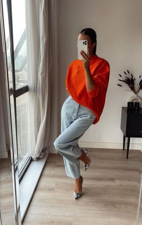 Work Event Outfit, Orange Jumper, Event Outfit Ideas, Best Fall Outfits, Mode Zara, Stylish Work Attire, Effortlessly Chic Outfits, Event Outfit, Looks Black