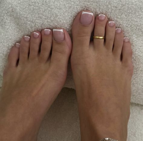 French Pedicure, Gel Toe Nails, Beauty Hacks Nails, Milky Nails, Acrylic Toe Nails, Acrylic Toes, Casual Nails, Work Nails, French Acrylic Nails