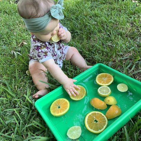 Baby Messy Play Ideas, Diy Sensory Play, Toddler Play Ideas, Baby Development Activities, Diy Sensory, Infant Sensory Activities, Baby Sensory Play, Sensory Crafts, Baby Play Activities