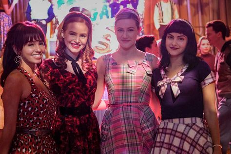 Riverdale Season 7, 50s Aesthetic, Finding Carter, Britt Robertson, Famous In Love, Vanessa Morgan, American Princess, Riverdale Cast, Madelaine Petsch