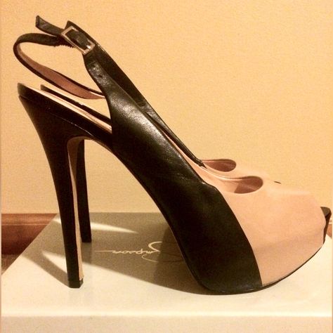 Jessica Simpson Black And Nude Platform Slingbacks. Size 11. Brand New In Box. Pink Platform Sandals, Jessica Simpson Heels, Pink Platforms, Black Platform Heels, Sandal Platform, Platform Mary Janes, Platform Sandals Heels, Slingbacks, Jessica Simpson Shoes