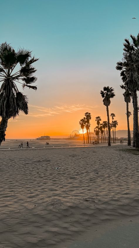 California Los Angeles, Los Angeles Aesthetic Wallpaper, Estate Aesthetic, Los Angeles Beach, Los Angeles California Wallpaper Iphone, Los Angeles Sunrise, Los Angeles Aesthetic Laptop Wallpaper, Los Angeles Morning Aesthetic, Sunset Los Angeles