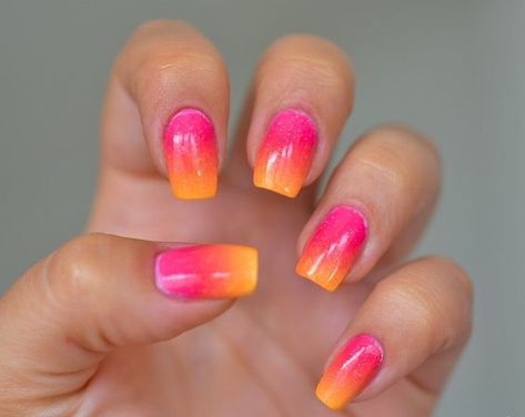 Rate This Nails Design From ⭐1~10. SAVE & FOLLOW i will update everyweek. Wedding Short Hair, Ombre Nail Diy, Ombre Nails Tutorial, Orange Ombre Nails, Matte Make Up, Red Ombre Nails, Manicure Tutorials, Sunset Nails, Sunset Gradient