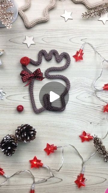 HOME IDEALIST on Instagram: "Knitted Wire Reindeer 🦌🎄 Link in Bio . . #christmasdecor #christmasdiy #christmas #knittedwirechristmas #knittedwiretemplates #tricotinchristmasdecor #tricotin" Soft Wire Crafts, French Knitting Christmas Decorations, Crochet I Cord Projects, I Cord Projects With Wire, Knitted Wire Christmas Decorations, Icord Knitting Projects Christmas, Knitted Wire Ornaments, French Knitting Christmas, Christmas Wire Crafts