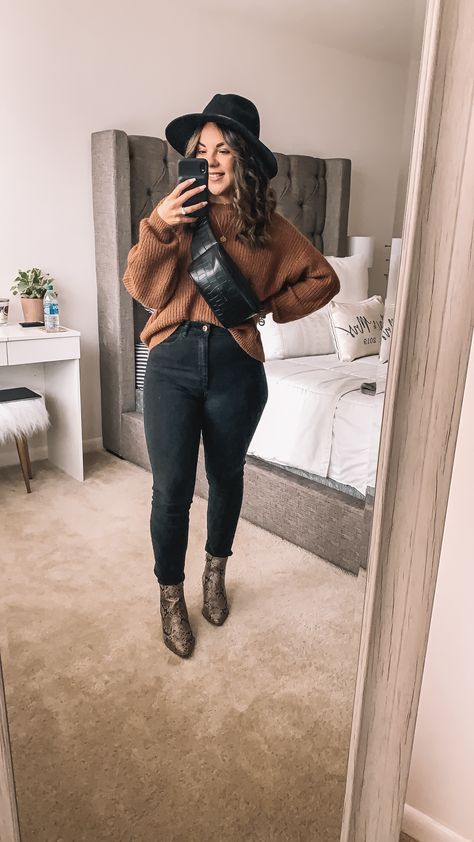 Winter Outfits Casual Stylish, Winter Outfits With Bodysuits, Plus Size Outfit With Chelsea Boots, Cold Weather Office Outfits Business Casual, Women Office Outfits Plus Size, Fall Outting Outfits, Andy Grammer Concert Outfit, Hour Glass Outfits Plus Size, Work Outfit Inspo Winter