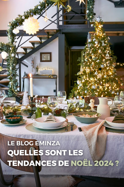 Blog Eminza : tendances Noël 2024 table de noël et sapin en arriere plan, ton vert beige et blanc Decoration Table Noel, Inspiration Noel, Noel Diy, Christmas Vibes, Outdoor Christmas Decorations, Biscuits, Christmas Decorations, Festival, Christmas