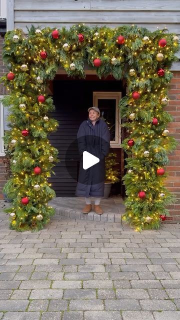 Tracey Varndell on Instagram: "Christmas has entered the group chat…and im not even mad about it. If you saw part one you’ll know how many years I’ve been wanting to do it. Drooling over peoples garlands and knowing it’s something I could do (if I wasn’t a procrastinating biihattchh!). Anyway here she is in all her grotto glory!!! 

There is a previous reel up if you want to see how I made the frame! 
.
.
.
.
.
.
.
.
.
#christmasdecor #christmaslights #christmasdecorations #decor #diy #outdoorspace #porchdecorations #christmasishere # #christmasinnovember" Small Backyard Ponds, The Group Chat, Backyard Ponds, November Christmas, Christmas Garlands, Christmas Board, Christmas Decorations Diy Outdoor, Christmas Room Decor, Christmas Outdoor