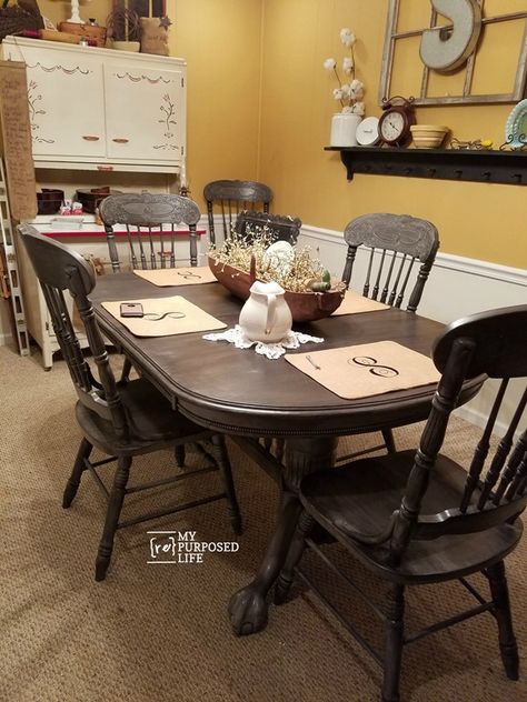 Transform your outdated double pedestal oak table and chairs with paint and a paint sprayer. Beautiful oak furniture. Oak Furniture Makeover, Painted Chairs Dining Room, Oak Table And Chairs, Kitchen Table And Chairs, Pedestal Tables, Painted Dining Table, Dining Table Makeover, Table Makeover, Paint Sprayer