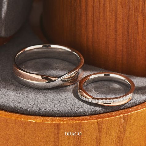 Presenting a timeless and elegant pair of wedding bands that tell a story of love and unity. Our duo-tone rings, expertly crafted in white and rose gold, entwine in a captivating criss-cross design symbolizing the intertwining of two lives. For her, a touch of sparkle and glamour is added with a row of pave diamonds, because who can resist a little extra bling? Wedding Rings Engagement Couple Indian, Rose Gold Couple Rings, Wedding Ring Two Tone, Couple Rings Wedding Gold Infinity, Criss Cross Wedding Ring, Love Bands Couple Rings, Couple Rings White Gold, Couple Bands Rings, Wedding Ring With Engagement Ring