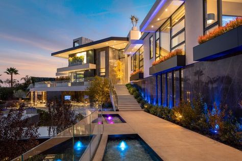 Beverly Hills Mansion, Luxury Homes Dream Houses, Rooftop Terrace, Resort Style, Luxury House, Outdoor Pool, Beverly Hills, Mansion, Custom Homes