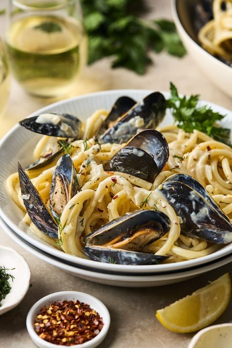 Seafood Pasta Mussels, Mussel Linguine Recipe, Linguini With Mussels, Mussel Pasta White Wine, Angel Hair Pasta With Mussels, Recipes With Muscles, Mussels Spaghetti Recipe, Pasta With Muscles, What To Eat With Mussels