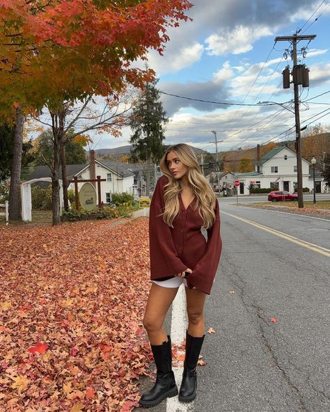 Matching the leaves 🍂🍂🍂 . . . outfit ideas, outfit inspo, style ideas, fall trends, fall outfit, fall aesthetic, Pinterest aesthetic, fall 2024, cute outfits, fall style, upstate ny, cabin trip, chic style Leaves Outfit, Cabin Trip, Baggy Tops, Loose Pullover Sweater, Western Style Shirt, Tailgate Outfit, Bodycon Midi Skirt, 60's Dress, Fashion Shoes Flats