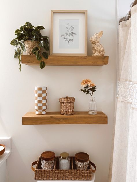 Bathroom Counter Decor Boho, Shelf Next To Toilet, Modern Boho Guest Bathroom, Above Toilet Basket, Bathroom Decor Floating Shelves, Boho Table Ideas, Desert Boho Bathroom, Rustic Boho Bathroom Decor, Boho Bathroom Shelf