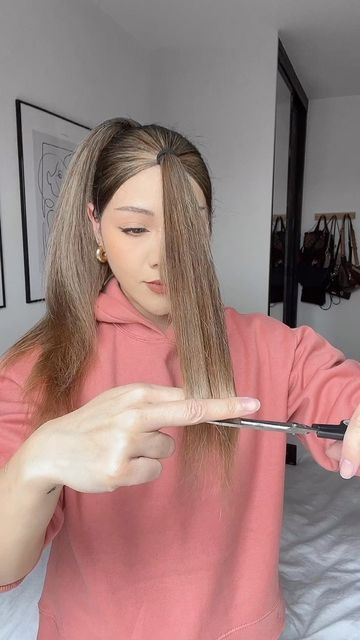 Suzi Tse on Instagram: "Easy way to add some hair layers. Full tutorial on YT. 💕 #butterflyhair #butterflyhaircut #layeredhair #layeredhaircut #diyhaircut #diyhair #diyhairstyle #haircutathome #hairhack #bighairgoals #blowoutstyles #glamhair" Layers At Home Hair Haircuts, Layer Your Own Hair Diy, Long Layered Hair Diy, Adding Layers To Medium Hair, Straight Cut Hair Long, Butterfly Haircut Long Hair Diy, Butterfly Haircut For Thinner Hair, Butterfly Cut At Home, Cut Layers In Your Own Hair