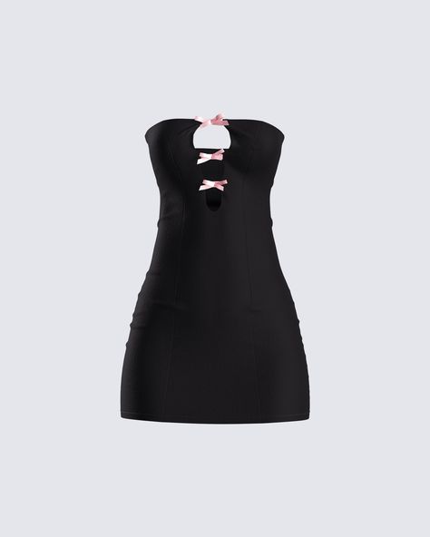 The best gifts are always tied in bows 🎀 Be wrapped in perfection with this black strapless mini dress, constructed from a jersey material & complete with pink bow detailing 🖤 Dress With Black Boots, Black Strapless Mini Dress, White Corset Dress, Bow Mini Dress, Boss Dress, Strapless Ruffle Dress, Lil Black Dress, Red Mini Skirt, Trendy Outfits For Teens