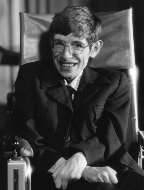 Picture of Stephen Hawking Stephan Hawkings, Steven Hawking, Physics World, Niels Bohr, How To Study Physics, Modern Physics, Great Thinkers, Famous Personalities, Physicists