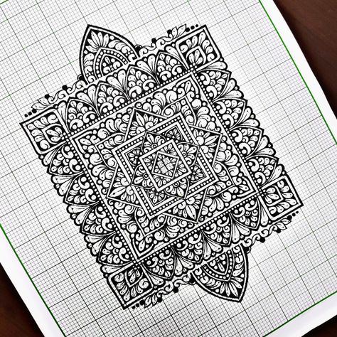 Square Mandala Art, Square Mandala Design, Grid Mandala, Henna Mandala Design, Easy Mandala Art, Square Mandala, Mandala Sketch, Mandala Ideas, Easy Mandala