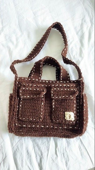 Crochet Accessories Bag, Crochet Bag With Compartments, Crochet School Supplies Aesthetic, Crochet Trendy Bag, Crochet Men Ideas, Crochet Message Bag, Messenger Bags Crochet, Crochet Project For Men, Knit Messenger Bag