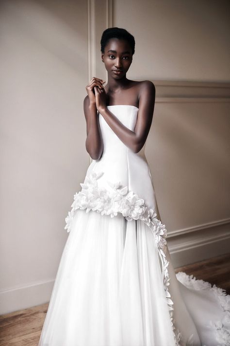 Sincerity Bridal, Fairy Wedding Dress, Fairy Wedding, White Wedding Dress, Viktor Rolf, Viktor & Rolf, Bridal Fashion Week, Wedding Dress Trends, Wedding Dress Inspiration