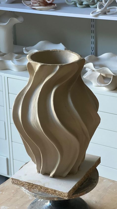 More ruffly vases coming #pottery #ceramics #handbuiltceramics #handmadeceramics #coilbuilding #claypottery #ceramicshandmade… | Instagram Slab Ideas Ceramics, Pottery Forms Shape, Clay Vase Ideas Pottery, Cool Pottery Designs, Wheel Thrown Sculpture, Ceramic Flower Vases, Vase Pottery Ideas, Hand Built Pottery Vase, Soft Slab Ceramics