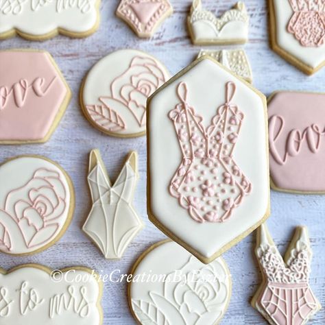 Lingerie Shower Cookies, Bachelorette Party Cookies, Wedding Cookies Decorated, Lingerie Cookies, Wedding Shower Cookies, Bachelorette Cookies, Cookie Cake Designs, No Bake Sugar Cookies, Cookie Birthday Party