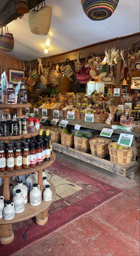 Farm Market Store, Homestead Farm Stand, Farm Shop Interior, Farm Stand Aesthetic, Farm Stand Items To Sell, Small Farm Store, Country Market, Farm Shop Aesthetic, Farm Products